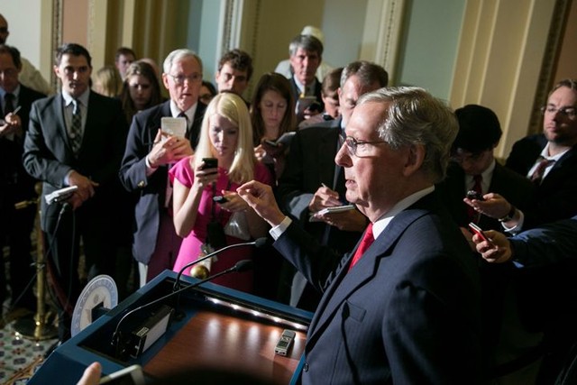  	Lãnh đạo thiểu số Thượng viện Hoa Kỳ Mitch McConnell trong cuộc họp báo sau phiên họp chính sách Thượng viện đảng Cộng hòa ở Washington, ngày 17/9.