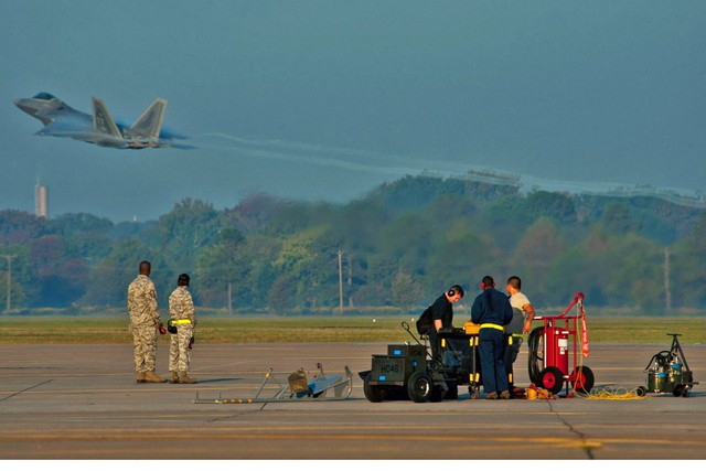 F-22 Raptor - Người hùng chỉ để làm cảnh