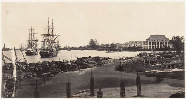  	Cảng Sài Gòn sau 2 năm khai trương. Ảnh chụp năm 1866.