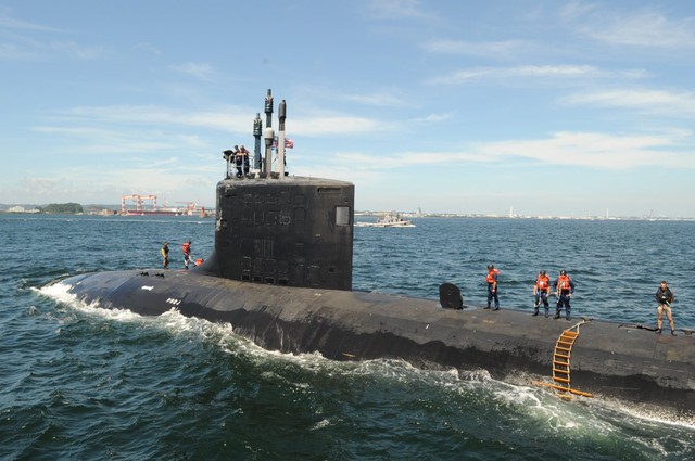Một tàu ngầm lớp Virginia cho thể chở theo 130 thủy thủ...
