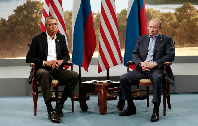 Tổng thống Mỹ Barack Obama và Tổng thống Nga Vladimir Putin trông rất căng thẳng trong cuộc gặp bên lề Hội nghị thượng đỉnh G8 ở ở Belfast, Bắc Ireland.