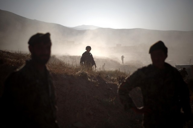 Các binh sĩ tham gia chiến dịch chống lại các chiến binh Hồi giáo Taliban ở miền bắc Afghanistan.