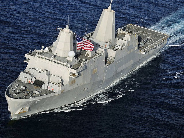 USS San Antonio là tàu đổ bộ đầu tiên thuộc lớp San Antonio.