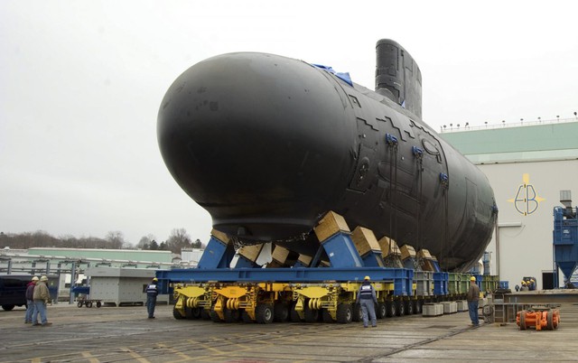 U.S.S. North Dakota, tàu ngầm lớp Block III Virginia đầu tiên, được trang bị hệ thống siêu âm hiện đại giúp tăng khả năng do thám và tầm tấn công của vũ khí.