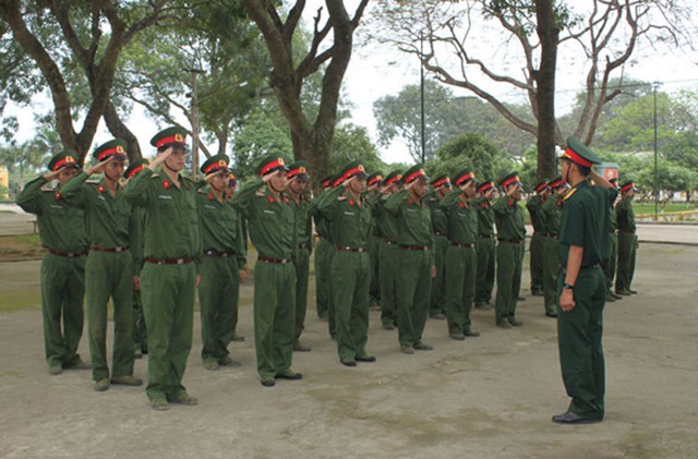 Một động tác nhỏ - Muôn giọt mồ hôi.