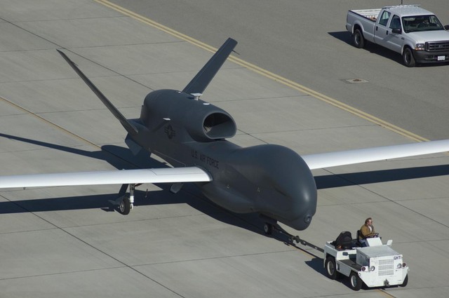 Máy bay không người lái Global Hawk