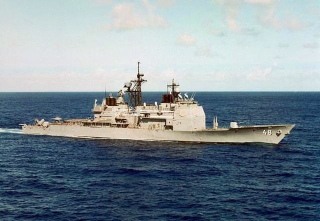 USS Yorktown cũng thuộc lớp Ticonderoga giống USS Cowpens