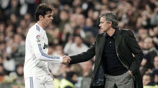 
	Mourinho đã "đì" Kaka suốt thời gian tại sân Bernabeu