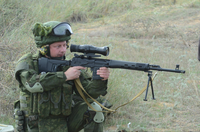 Lính Nga với bộ trang phục chiến binh tương lai Ratnik