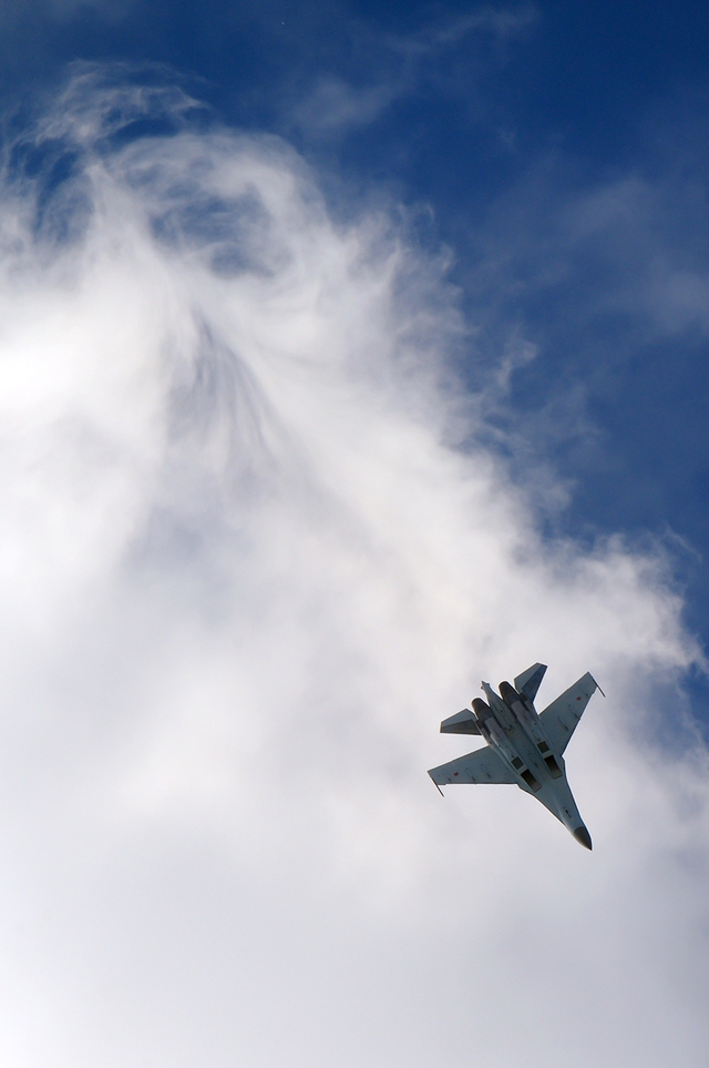 Khả năng siêu cơ động của Su-35 làm ai cũng phải trầm trồ.