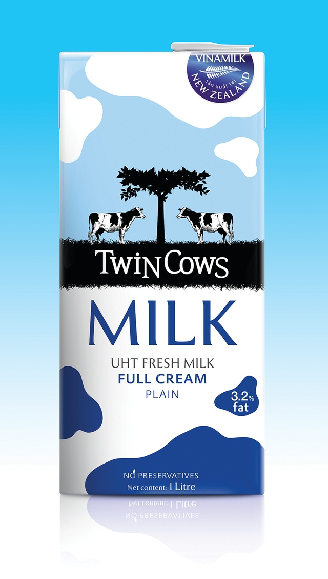 Sữa tươi 100% nhãn hiệu Twin Cows được sản xuất ở New Zealand, đáp ứng nhu cầu “sính ngoại” của người dùng.