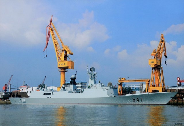 Tàu hộ vệ Type 054A Trung Quốc được trang bị 4 động cơ diesel SEMT Pielstick 16 PA6V-280