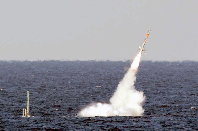 Với sự hỗ trợ của Awesum, tàu ngầm Mỹ có thể phóng tên lửa hành trình tiêu diệt chính xác mục tiêu