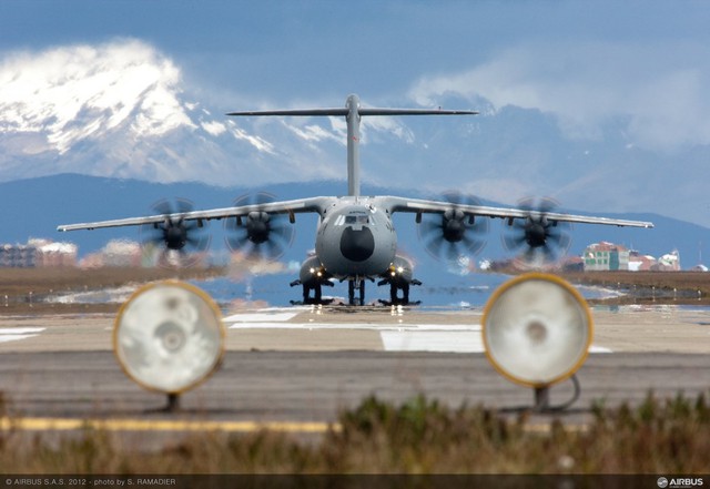 Cận cảnh 'gã khổng lồ' Tây Âu Airbus A400M 