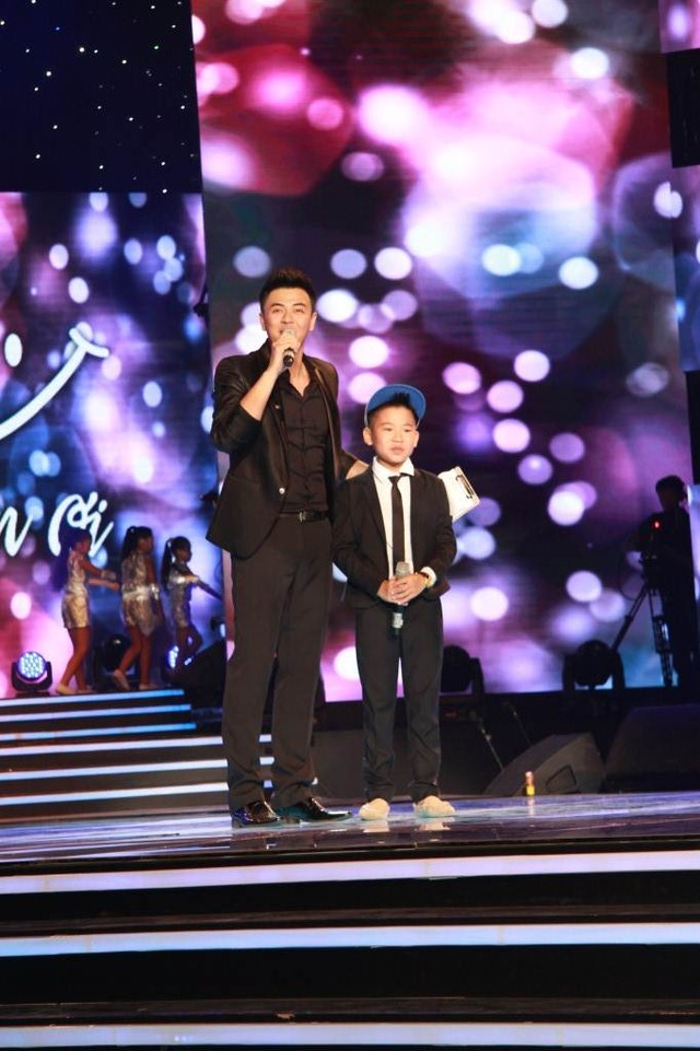 Ngọc Duy lần đầu trở lại sân khấu sau The Voice Kids