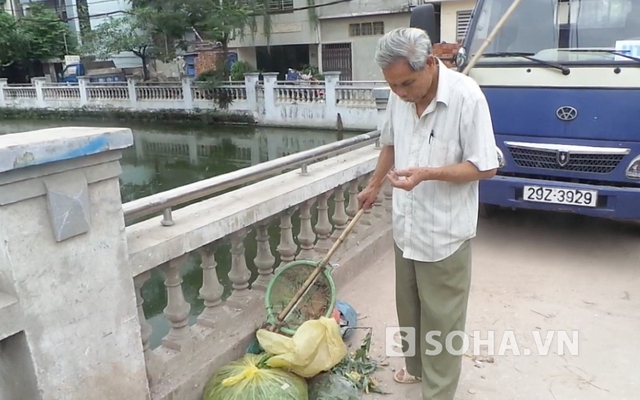 21 năm qua, ông Đỗ Sáng Luyện vẫn đều đặn làm công việc của một người 