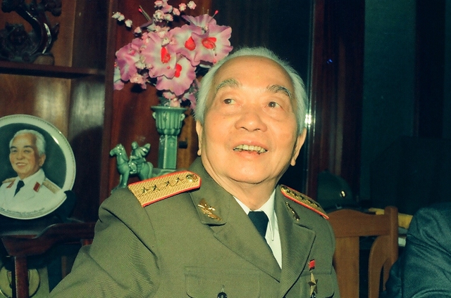 Nhà báo Trần Hồng và những ảnh quý về Đại tướng Võ Nguyên Giáp