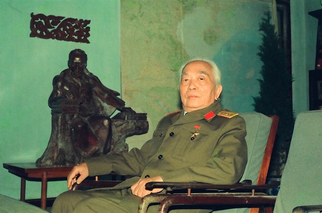 Nhà báo Trần Hồng và những ảnh quý về Đại tướng Võ Nguyên Giáp
