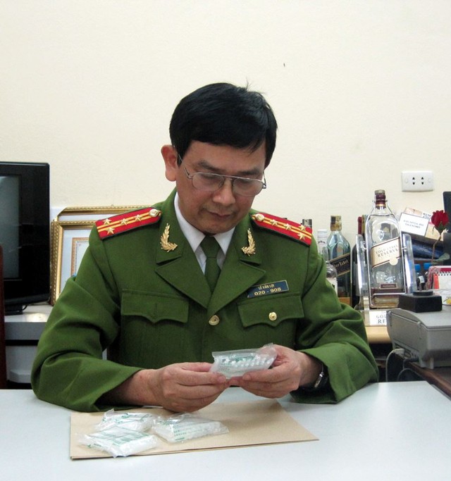 
	Đại tá Lê Văn Lợi, trưởng phòng Giám định Hóa Pháp lý, viện Khoa học Hình sự (bộ Công an)
