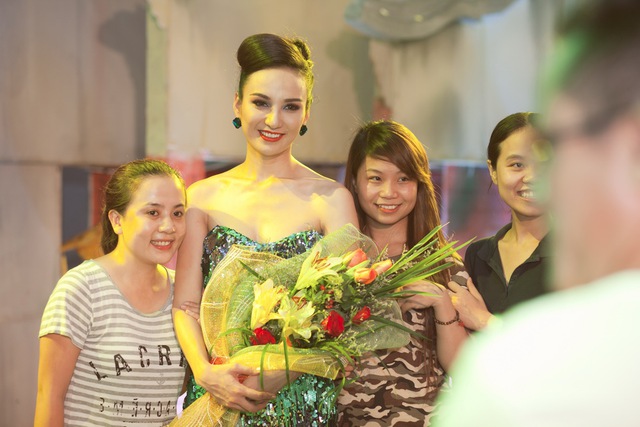 Ngọc Diễm nổi bật giữa dàn người đẹp Hoa hậu các dân tộc Việt Nam