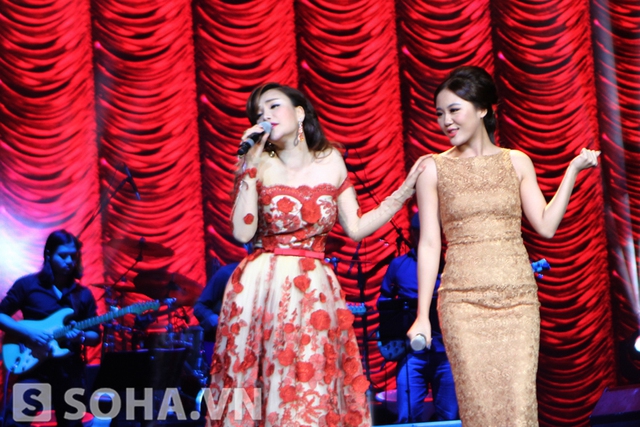  	Màn song ca đã tai của hai giọng ca được yêu thích đã giúp song Hương chiếm trọn cảm tình của khán giả Thủ đô.