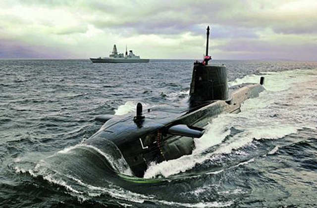 HMS Astute và HMS Ambush là những chiếc đầu tiên trong tổng số 7 tàu ngầm tấn công mới chạy bằng năng lượng hạt nhân của hải quân Anh sẽ đi vào hoạt động trong thập niên tới.