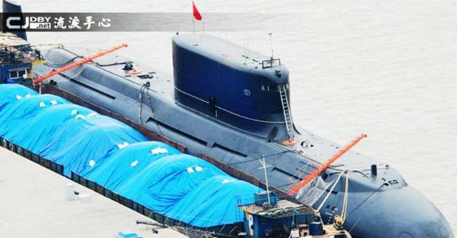 Tàu ngầm được tiến hành thử nghiệm tổng hợp lần này mang số hiệu 201 nhằm thay thế cho tàu ngầm lớp Golf mang số hiệu 200 đã cũ của hải quân Trung Quốc.