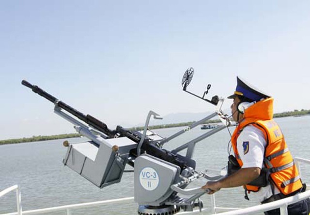 Trải qua 15 năm xây dựng và phát triển, CSB Việt Nam đã đạt được một số kết quả quan trọng, nổi bật là khả năng sẵn sàng chiến đấu ngày càng hoàn thiện; có đủ điều kiện để tuần tra, kiểm soát trong vùng đặc quyền kinh tế và thềm lục địa của Việt Nam; có thể hợp tác tìm kiếm cứu nạn ở các vùng biển xa; thực hiện có hiệu quả nhiệm vụ tuần tra, kiểm tra, kiểm soát, bảo vệ chủ quyền, thực thi pháp luật, giữ gìn an ninh trật tự, an toàn. (Trong ảnh: CSB Việt Nam được trang bị hiện đại đủ sức đối đầu với cướp biển và tội phạm có vũ trang trên biển)