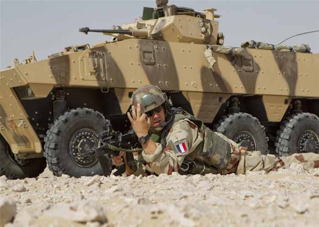 Trước những lời bình luận của truyền thông TQ, hiện Paris vẫn chưa có bất kỳ phản ứng nào, tuy nhiên đại diện quân đội Pháp cho biết, đây là cuộc tập trận định kỳ với mục đích tăng khả năng tác chiến trên địa hình sa mạc của binh lính nước này.