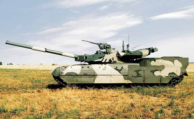 Tiếp theo, vị trí thứ 9 là chiếc T-84 Oplot-M của Ukraine. Được biết, tại Đông Nam Á, Thái Lan đã mua một số lượng lớn những chiếc xe tăng này,