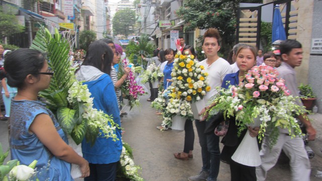 Xúc động giâu phút tiễn biệt Wanbi Tuấn Anh về nơi an nghỉ cuối cùng