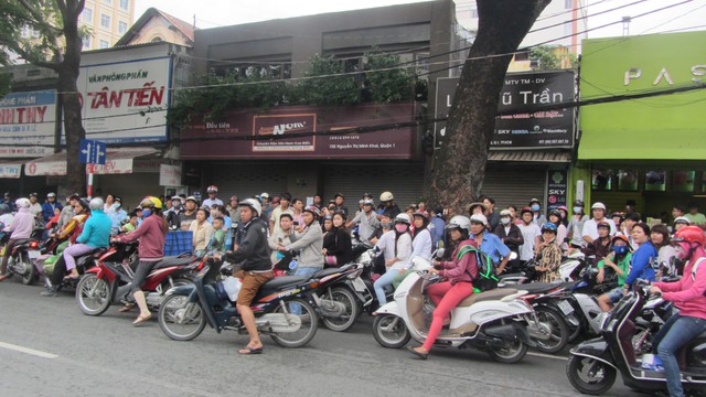 Xúc động giâu phút tiễn biệt Wanbi Tuấn Anh về nơi an nghỉ cuối cùng