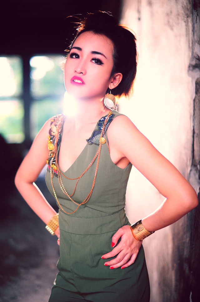 Những bức ảnh 'không gợi cảm' của DJ Trang Moon