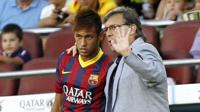  	Neymar (trái) sẽ “sinh hư” nếu được nuông chiều