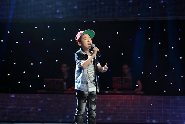 Cậu bé hát lại 'Gặp mẹ trong mơ' chinh phục HLV The Voice Kids