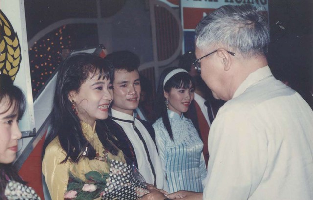 Những bức ảnh 'cực hiếm' của ca sĩ Thu Minh thời thiếu nữ