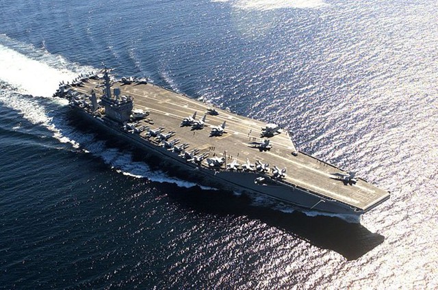 Tàu sây bay USS Nimitz