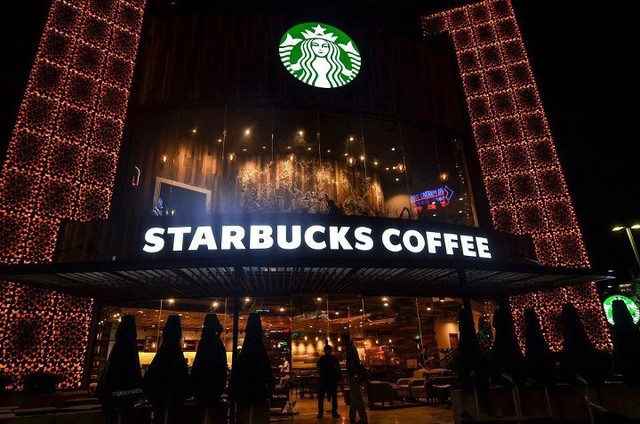 “Cô đơn” trên thị trường VN, gã khổng lồ Starbucks đang “chết”?