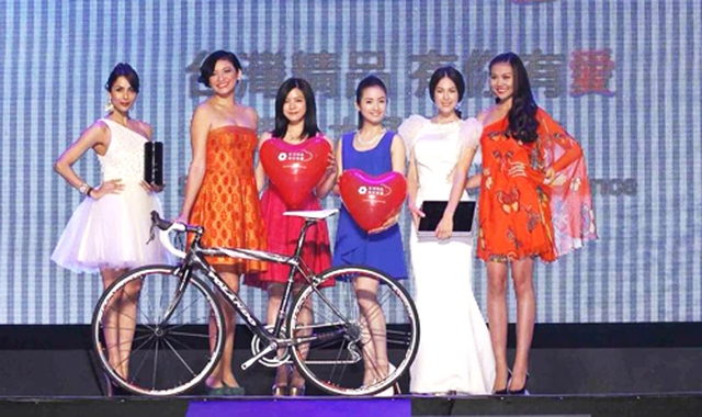 	Chân dài sẽ tiếp tục đảm nhiệm vai trò Ban giám khảo trong chương trình Vietnam's Next Top Model 2013.