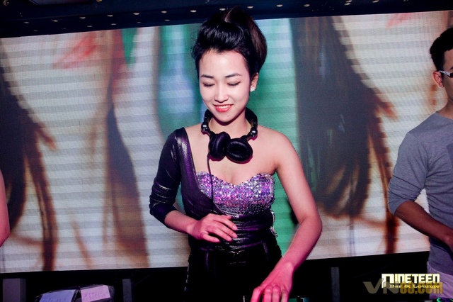 Trang Moon-Nữ DJ tài năng xinh đẹp như hotgirl