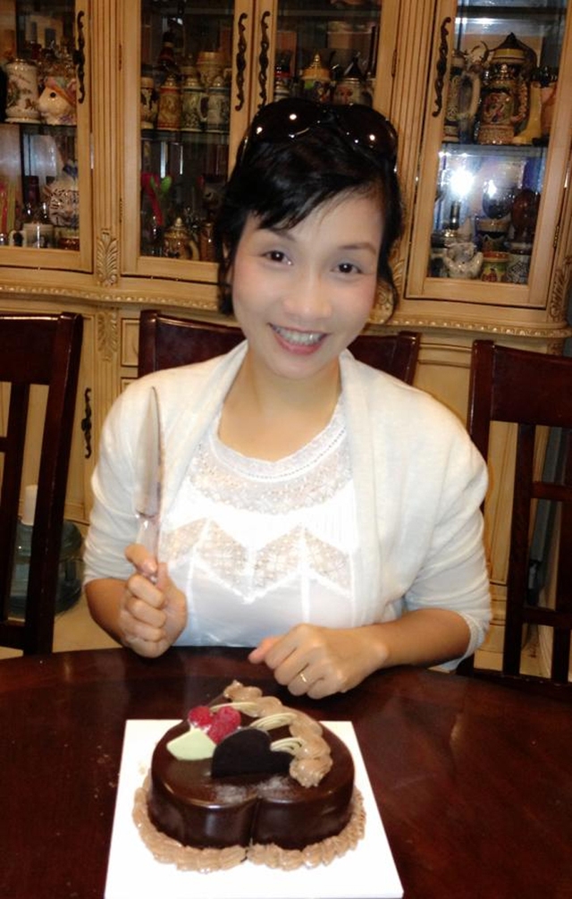 	Chiếc bánh sinh nhật vợ cũ của Bằng Kiều dành tặng cho Diva Mỹ Linh nhân ngày cô tròn 38 tuổi.