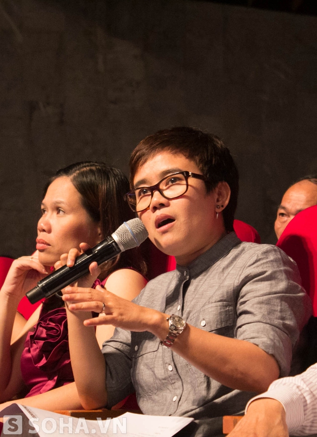 NSND Thanh Hoa đau đầu vì ca sĩ trẻ hát không rõ lời