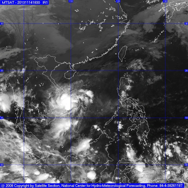 
	Dự báo đường đi của áp thấp nhiệt đới nhìn từ mây vệ tinh- Ảnh: Trung tâm dự báo khí tượng thủy văn T.Ư.