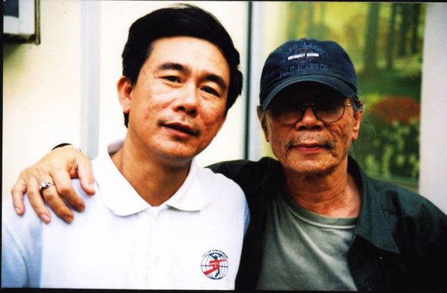 
	Nhà văn Quang Vinh và Đạo diễn Doãn Hoàng Giang.