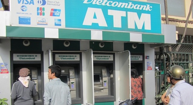 Ngân hàng bắt đầu tận thu phí ATM?