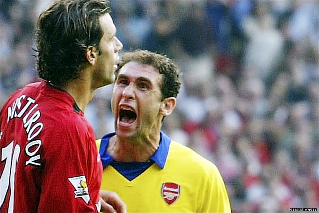 Khi còn thi đấu cho Arsenal, Martin Keown nhiều lần xô xát với các ngôi sao Quỷ đỏ. Nhưng giờ đây huyền thoại này đang cám cảnh thay Man United trước việc Vidic muốn ra đi