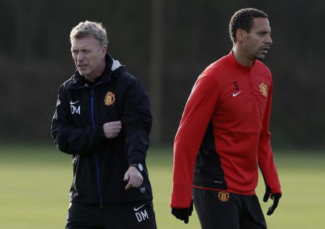 Rio Ferdinand ngấm ngầm hạ bệ Moyes