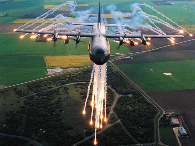 Máy bay cường kích AC-130 của không lực Mỹ