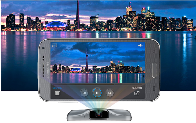 Samsung Galaxy Beam 2 vỏ kim loại, có khả năng trình chiếu