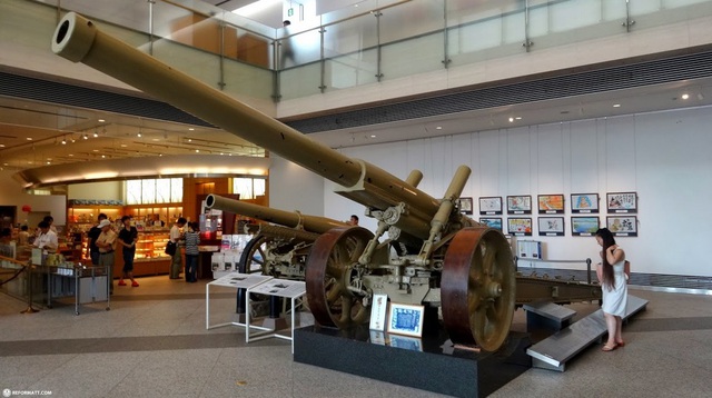 Một khẩu pháo trong bảo tàng.